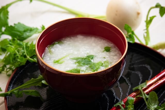 野菜の入ったおかゆ